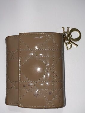 Authentic Christian Dior Patent Cannage Lady Dior Lotus Wallet Warm Taupe